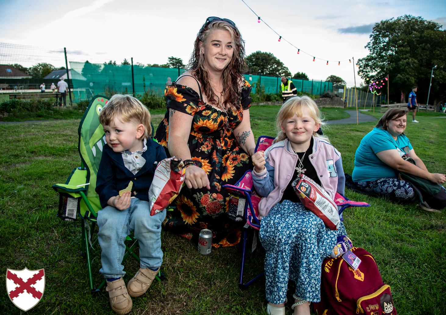 The Mayoress and children.